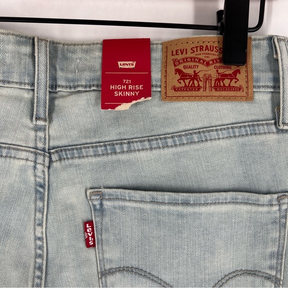 Levi's 721 High Rise Skinny Jean Light Wash Stretch Denim NWT Size 29 - Picture 8 of 14